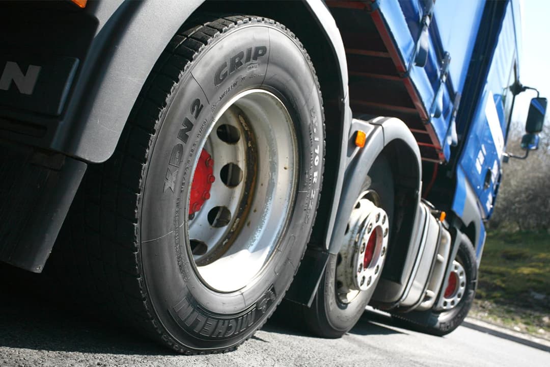 خرید اینترنتی لاستیک ماشین سنگین : از برای پیدا کردن لاستیک مناسب ماشین سنگین‌تون خسته شدید؟