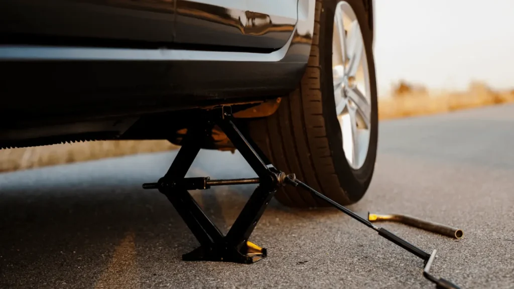 آموزش جامع تعویض لاستیک خودرو (جلو و عقب)