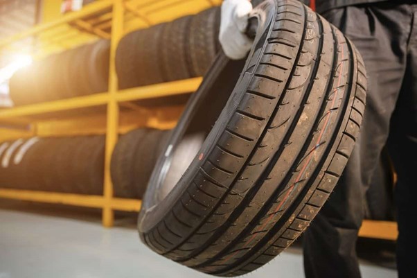 تفاوت‌های کلیدی بین لاستیک دولتی و آزاد